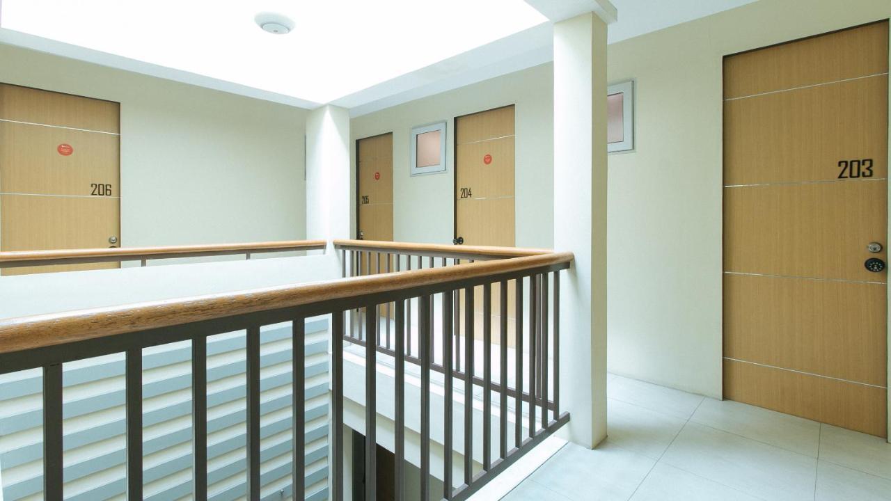 Reddoorz Plus @ A Rita Street San Juan San Juan  Екстер'єр фото