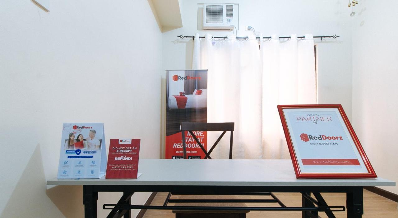 Reddoorz Plus @ A Rita Street San Juan San Juan  Екстер'єр фото