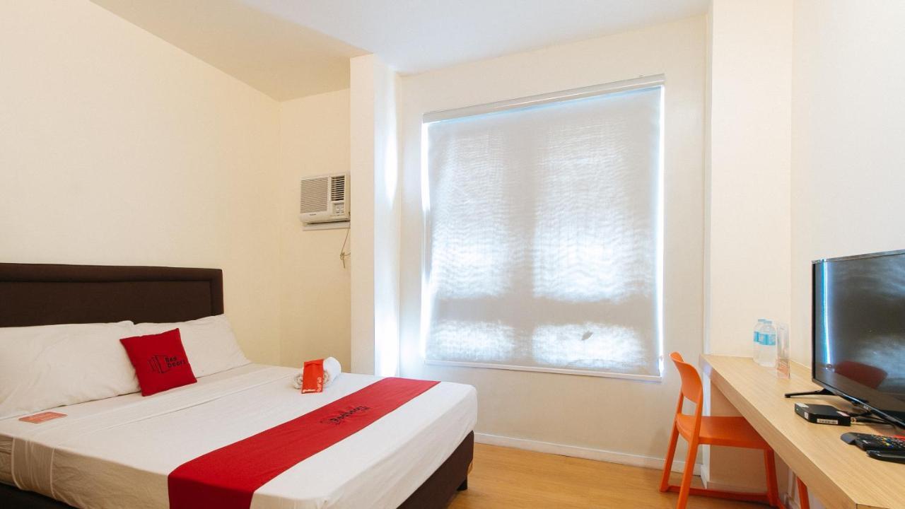Reddoorz Plus @ A Rita Street San Juan San Juan  Екстер'єр фото