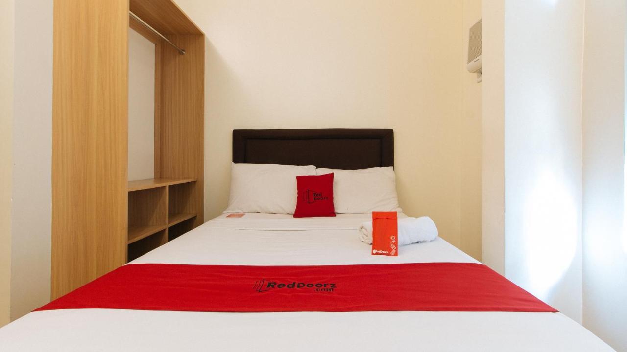 Reddoorz Plus @ A Rita Street San Juan San Juan  Екстер'єр фото