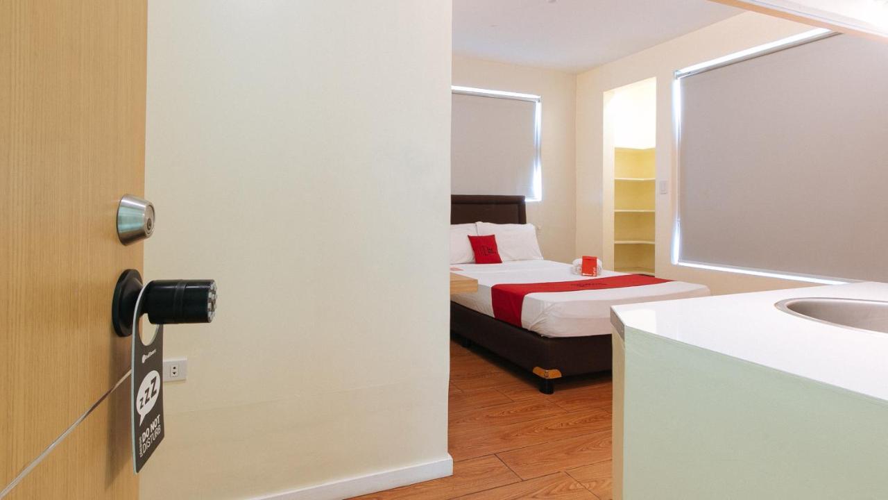 Reddoorz Plus @ A Rita Street San Juan San Juan  Екстер'єр фото