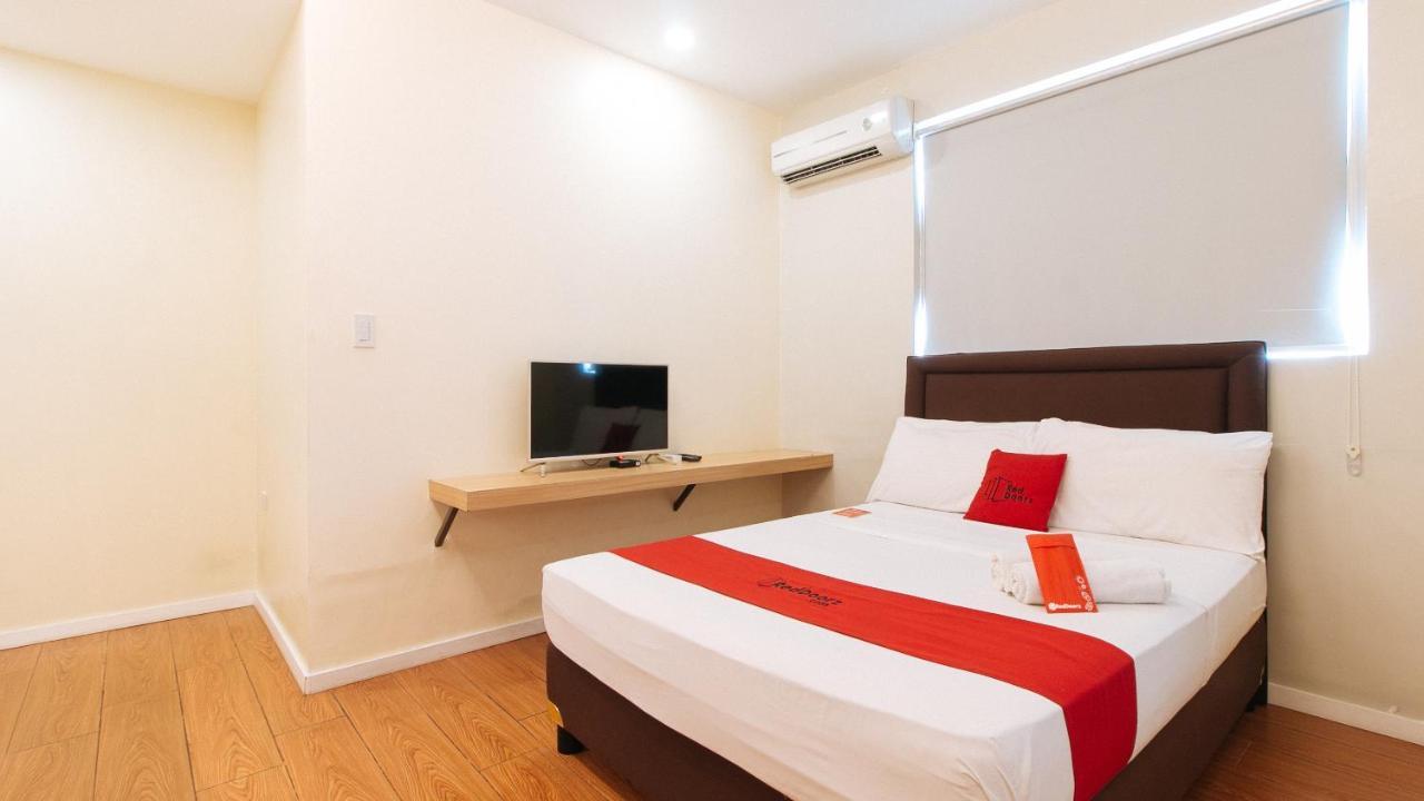 Reddoorz Plus @ A Rita Street San Juan San Juan  Екстер'єр фото